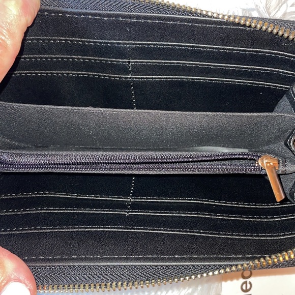 Ahdorned New York Faux Suede Triple Compartment Zip Closure Wallet Black - Picture 5 of 8